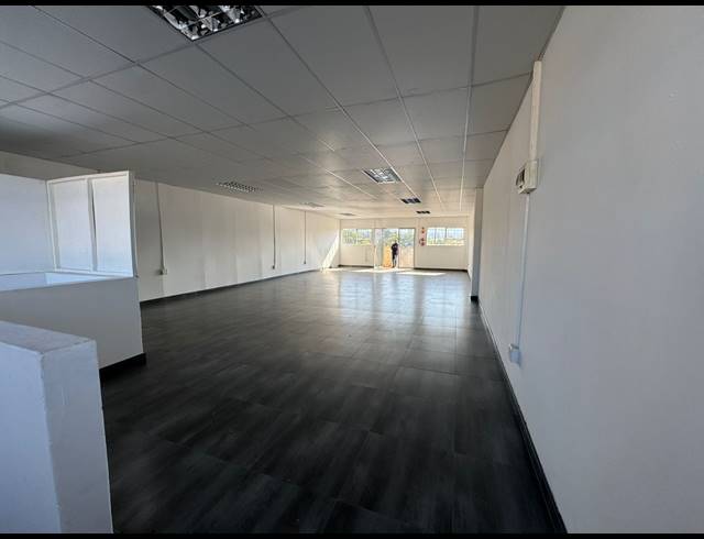 112.75M² RETAIL TO LET IN MOUNTAIN RISE